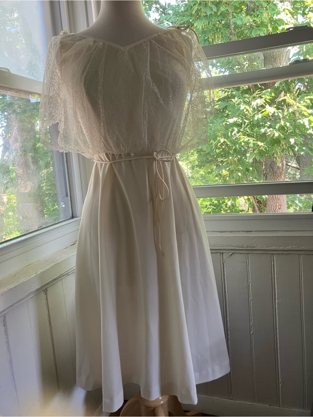 Vintage Cream Lace Overlay Midi Dress